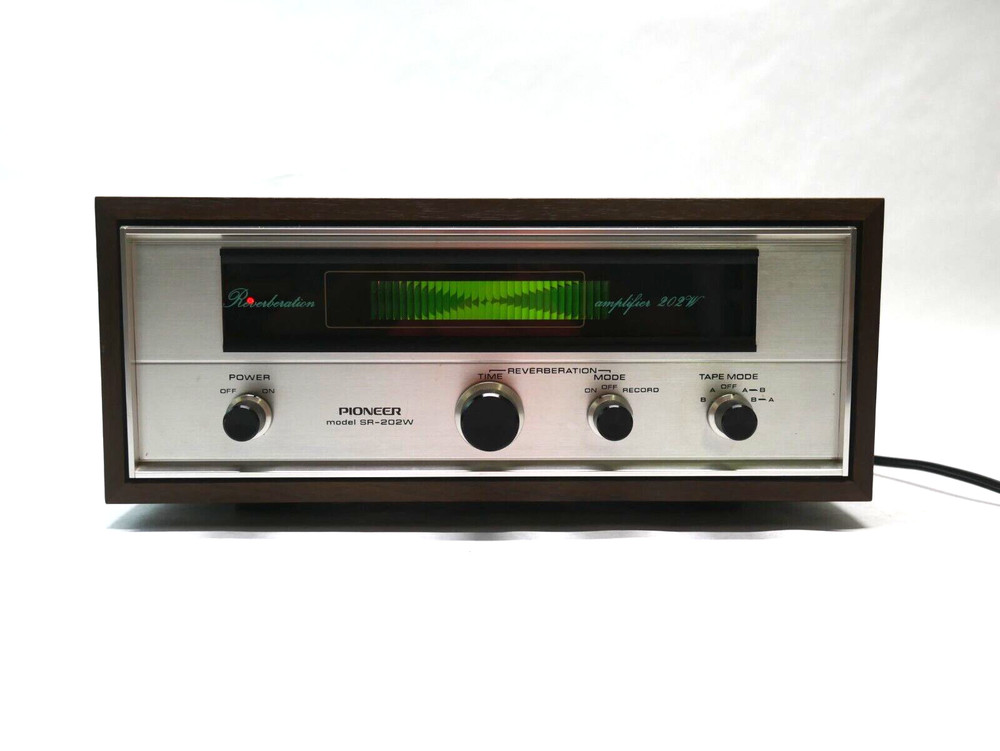 Beautiful Pioneer SR-202W Reverberation Amplifier