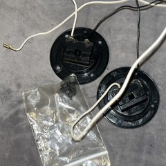Used Set of Fisher ST-920 Quick Connect Speaker Wire Terminals & Screws