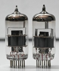 2x TUNGSRAM ECC88 1960s-1970s Top Ring Getter Made in Hungary Amplitrex Tested