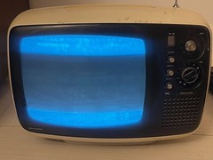 Vintage 1976 Panasonic TR-542U 10 Inch TV B/W Space Age White