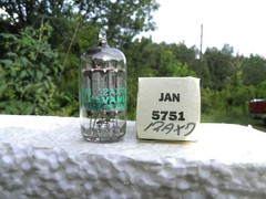 A VINTAGE JANSYLVANIA 12AX7WA/5751 NOS/NIB VACUUM TUBE