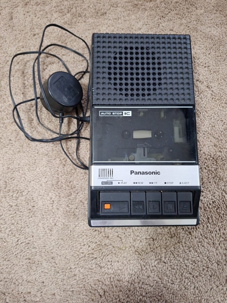 Panasonic RP-911 Auto Stop IC C-Battery/AC-Powered Cassette Recorder/Player