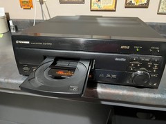 EXCELLENT Pioneer CLD-D703 Multi-Player Audio Video:CDs, LDs, CDV’s, Laser Disc
