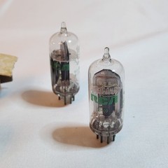 Lot of 2 Vintage RCA JAN 6AV6 Vacuum Tubes Radio Surplus Untested w/ Boxes