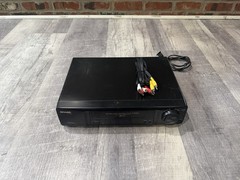 Sharp VC-H952U 4 Head Hi-Fi Stereo VHS VCR Player w/Cables/Tape-TESTED/Works