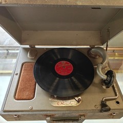 Vintage Waters-Conley Phonola Wind-Up Suitcase Phonograph Record Player – Work