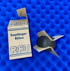 ONE RFT EF-14 Vacuum Tube / NEW / Ships FAST From USA EF14 Telefunken