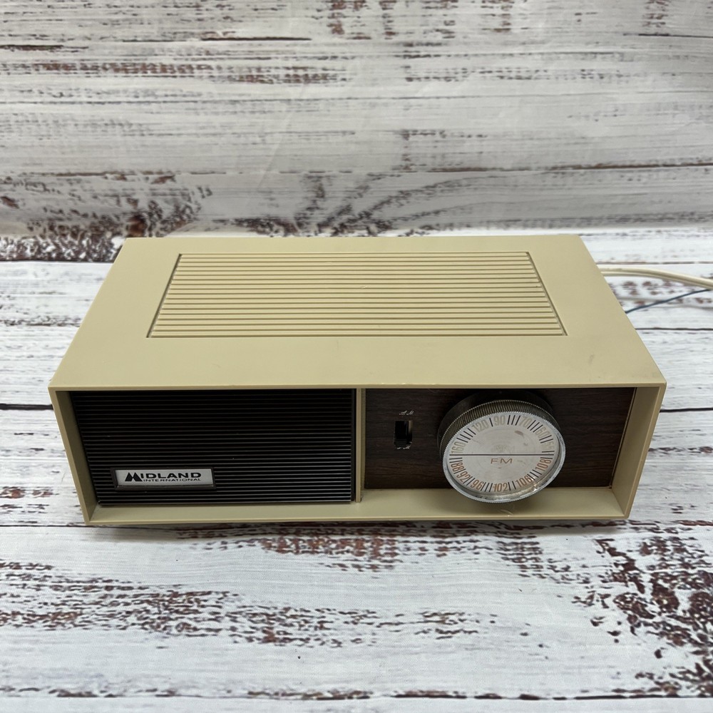 Midland International AM FM Table Radio Model 11-324 Vintage Tested Works!