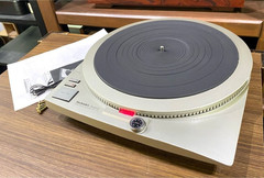 Technics SP-25 Turntable Quartz PLL DD Maintained and in very good condition