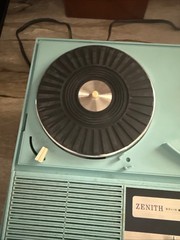 Vintage Zenith B505B Solid State Portable Record Player 33 & 45 rpm Blue READ!!