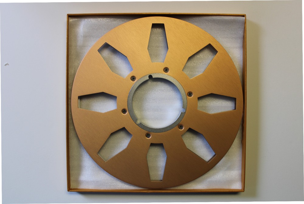 ANALOG AUDIO 10.5″ X 1/4″ PRECISION METAL TAPE REEL IN GOLD & SILVER – OTARI MCI