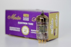ECC81 12AT7 SINGLE TUBE 1960’s MULLARD U.K. MADE RARE 10M MASTER SERIES NOS NIB