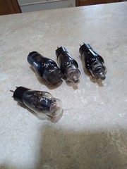 Lot of 4 RCA WARDS AIRLINE RAYTHEON Phillips 76 42 j9r 6d6 VACUUM TUBES