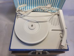 VINTAGE IMPERIAL PARTY-TIME SOLID STATE PORTABLE 2-SPEED RECORD PLAYER MODEL 100