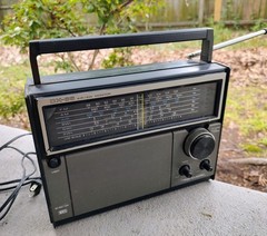 Vintage Radio Shack Realistic Patrolman SW-60 6 Band Radio 12-764A, WORKS!