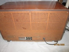Vintage Delmonico AM/FM/SW Tube Radio Model PB-742 in Beautiful Wooden Case