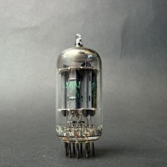 1960’s 12AX7WA JAN Sylvania Tube Gray Short Plate O Getter TV7 Test Good SY-19