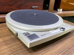 Technics SP-25 Turntable Quartz PLL DD Maintained and in very good condition