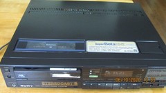 Sony Super BetaMax SL-HF 650 VCR looks great, plus Remote and Manual