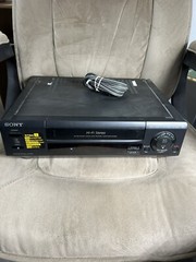 SONY SLV-660HF 4 HEAD HI-FI STEREO VHS VCR RECORDER PLAYER NO REMOTE For Parts