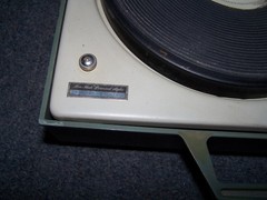 General Electric Wildcat Portable Record Player Green for Parts or repair V933p