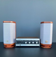 Vintage REALISTIC SA-101 Stereo Amplifier + JVC FSSD990 Speakers