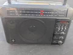 G.E. Super wide Band Radio good working unit