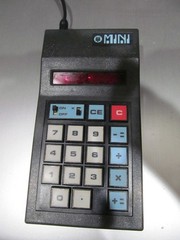IAIN JONES INTERNATIONAL “MINI” ELECRONIC CALCULATOR PURCHASED 1973 PRE-OWNED