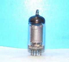 EF86 6267 Health by Mullard mesh plate audio vacuum tube valve Britain Z729