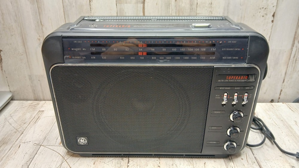 GE Super Radio III Long Range AM/FM – Black 7-2887A Tested Working Nice!!