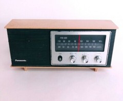 Panasonic Radio AM FM VTG Working Retro RE-6283 AC 120V Beige Black home decor