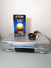Panasonic PV-V4524S Omnivision VHS player No Remote AV Cable Tape Blueline