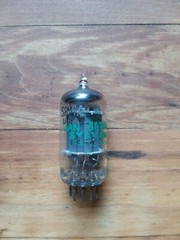 SYLVANIA JAN 5814 A 12AU7 VACUUM TUBE, TESTED SUPER BOTH SIDES
