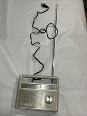 VTG General Electric Powered AC/Battery AM/FM Radio Model No 7-2825J