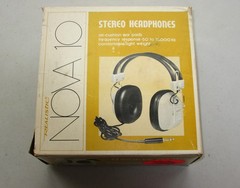 VTG Realisitc Nova 10 Headphones w/ Box & Manual 33-1012D WORKS/TESTED!! *READ*