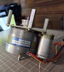 🎶TEAC 1230 Reel to Reel⚡EM282 13400 CAPSTAN MOTOR Assembly w/Pulley &Capacitor