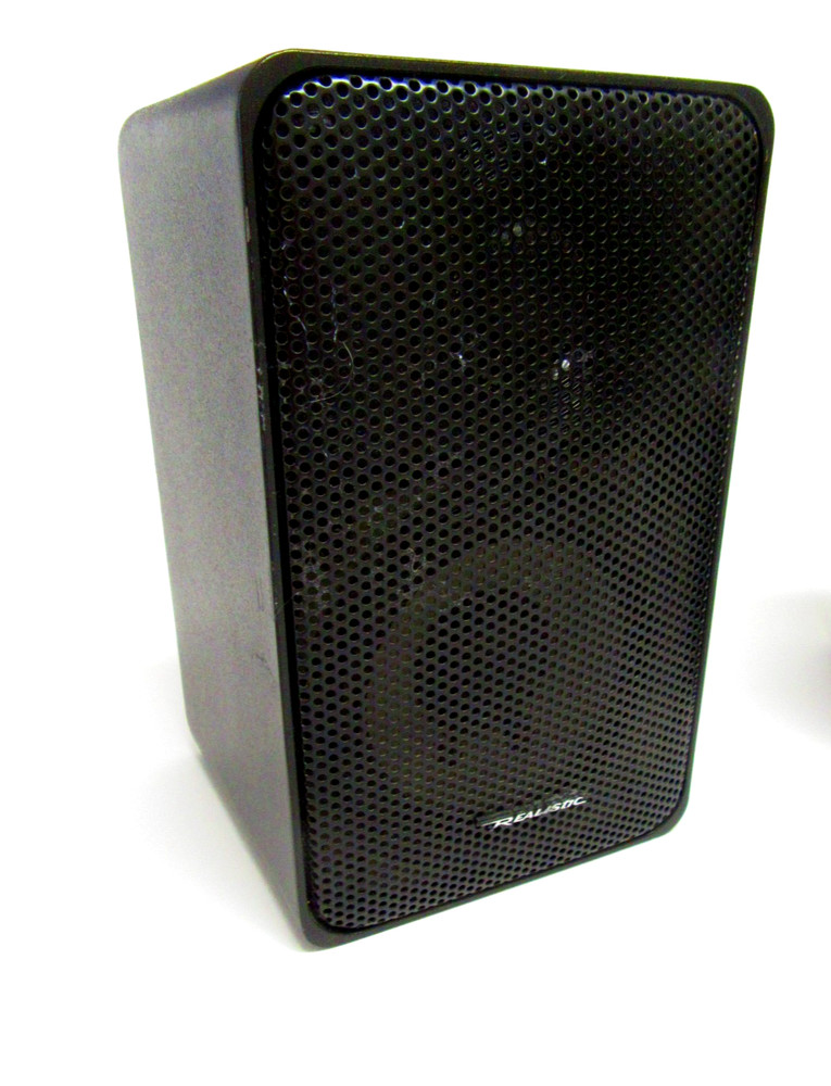 Realistic; Minimus-7; Black; Bookshelf Speakers ~ 40-2030C; 8 OHMS