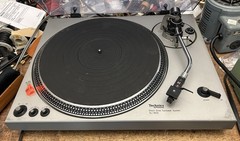 Classic Technics SL-1800 Manual Direct Drive Turntable From Late 1970’s!