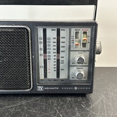 Vintage Portable Radio GE – TV Sound WB/AM/FM 4 Band 7-2945A Tested & Working