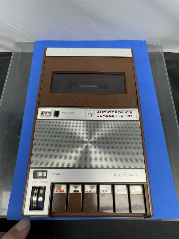 Audiotronics Classette 141 Solid State Japan Brown W/ Leather Case Tested Works