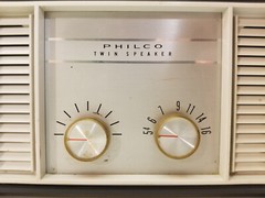 Vintage Philco Twin Speaker Vacuum Tube AM Radio F-226 WORKS! NICE!