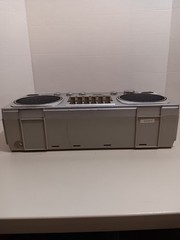 CROWN CSC-52F, PORTABLE STEREO CASSETTE W/ 2-BAND RADIO Player with Cord