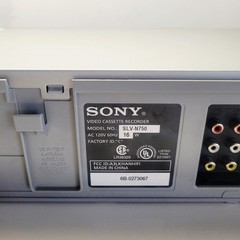 Vintage 2004-2005 Sony SLV-N750 Hi-Fi Sterio VHS VCR *For Parts Or Repair*