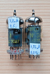2 X EF86 Strong Matched TUNGSRAM Vacuum Tubes NEW NOS