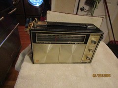 Vintage Gamble Skogma Coronado Solid State Twin Speaker AM FM SW Portable Radio