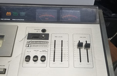 AKAI GXC-75D Cassette Stereo Tape Deck -For Parts OR Repair