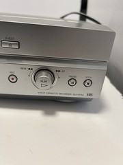 Sony SLV-N750 VHS / S-VHS playback VCR