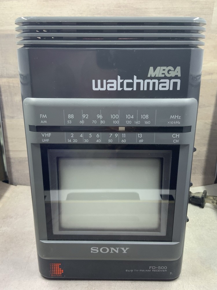 Vintage Sony Mega Watchman FD-500 B&W TV Am/Fm Receiver Radio Works