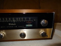 McIntosh MR71 Stereo FM Tuner w/ Walnut Cabinet + Manual