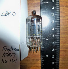 Strong Raytheon Long Shiny Black Plate O Getter 12AX7 / ECC83 Tube – 116/124
